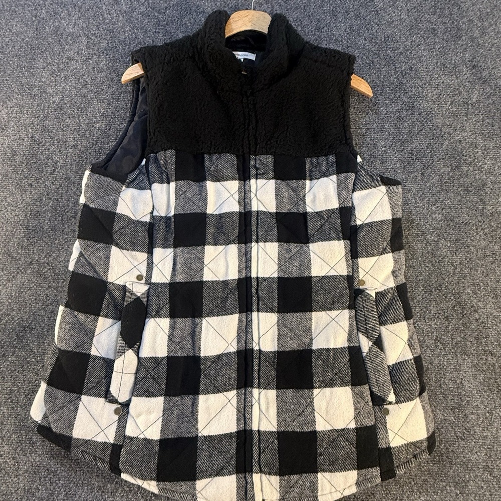 Maurices Buffalo Plaid Sherpa Vest Womens Medium Black White Wool Blend Zip